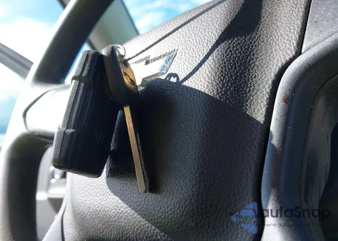 2017 Chevrolet Silverado 1500 Wt из США, поврежденный, VIN 1GCNCNEH0HZ252038